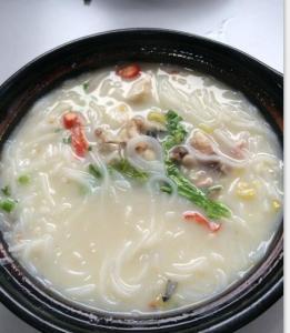 母猪食用鱼粉有哪些具体好处？
