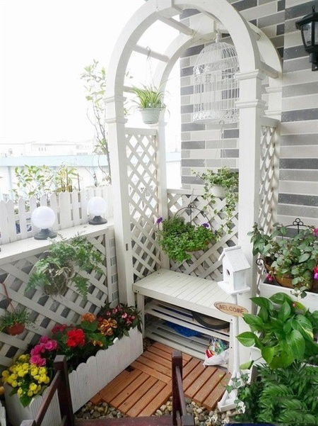 盆栽数量需适中， 布局有技巧