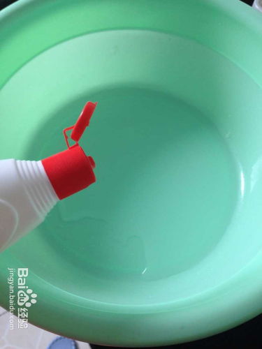 ：84消毒液漂白衣服， 可行但需谨慎