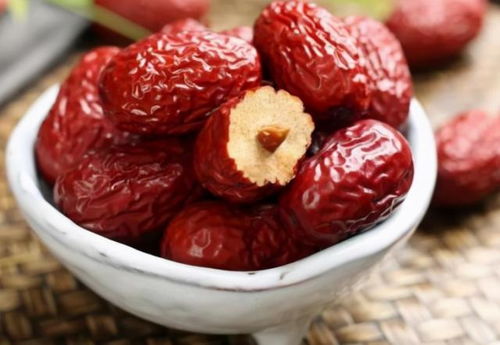 花生+大枣：补血养颜的佳品