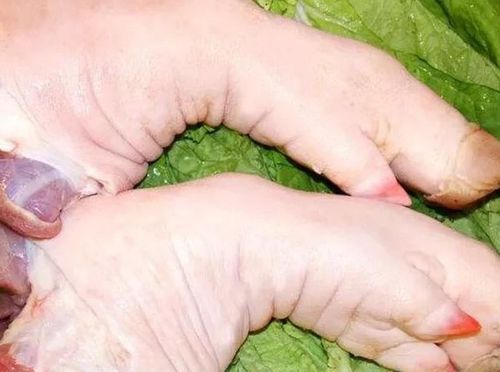 猪脚骨头变紫，究竟是主要原因是什么那个？