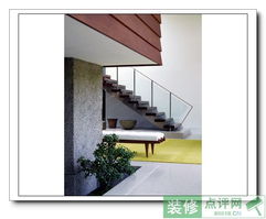 景观小桥， 就是连接两岸的通道啊