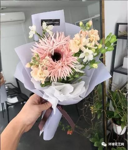 送男友花选什么好？资深花艺师教你选