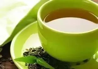中草药碰碰香泡茶，如何发挥其香气