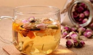 玫瑰花加蜂蜜泡茶，冷水还是热水更佳