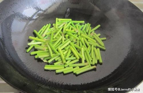 蒜苗怎么种才能长得快？掌握这些技巧