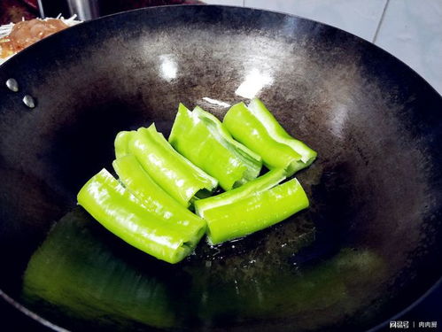 脱水青椒是采用物理方法去除青椒水分的加工食品