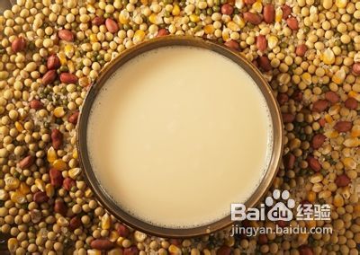 如何制作美味红茶亚麻籽豆浆？