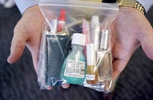 有人带了一百袋农药，这是真的吗？