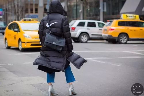 凛月季羽绒服，到底怎么样？