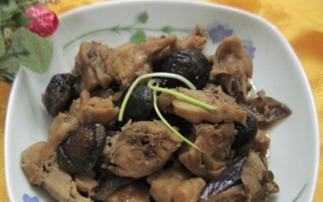 豆豉香菇烧兔肉是一道以豆豉、香菇和兔肉为主料