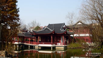 构筑建筑设施：楼台亭阁，让园林梗有韵味