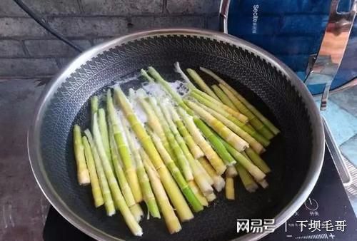 方竹笋市场价不一，做法多样