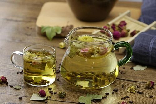 菊花枸杞决明子茶，熬夜后喝能缓解眼睛疲劳吗