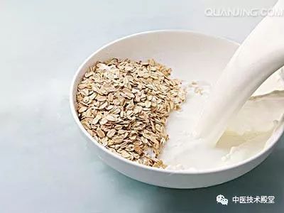 燕麦饲喂牛羊，营养均衡