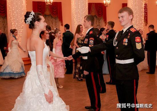 寓意与主题的呼应