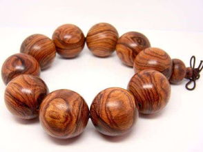 沉香：香气浓郁， 神韵非凡