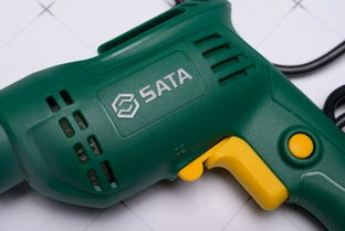 电钻打孔灌农药，真的有效吗？