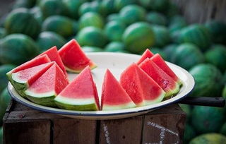 农药进不去西瓜里真的吗？