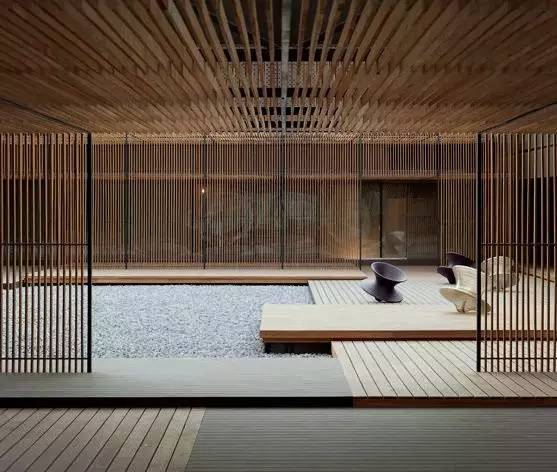 手法独特，讲究意境