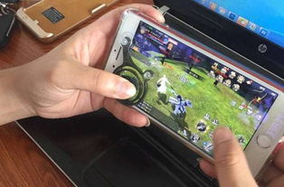 第一步：进入设置， 开启自动攻击