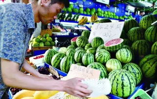 一家三口因食用隔夜西瓜中毒，紧急送医救治