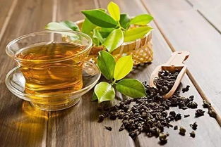 外观：观察茶叶的形状和颜色