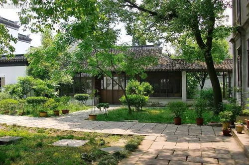 一、 曲径通幽，步移景异