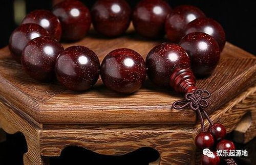 小叶紫檀：油性佳， 棕眼少