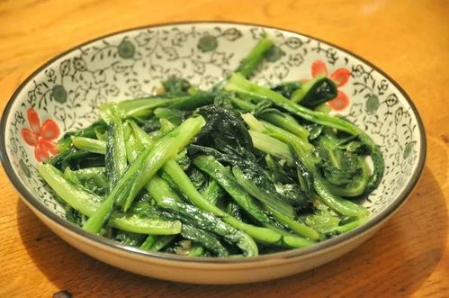 油麦菜与青笋叶是否为同一植物，存在争议