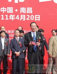 刘永行在饲料行业有哪些重大成就？