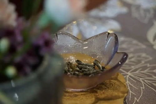黑鱼性寒，体质虚弱、脾胃虚寒者不宜食用