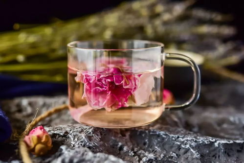 玫瑰花茶+绿茶，搭配清新