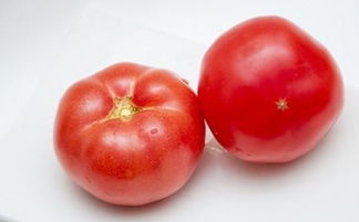 西红柿：酸甜可口，营养丰富