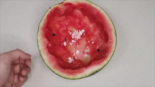 草莓小黑虫怎么彻底消灭，有没有安全有效的去除方法