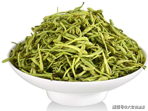 金银花泡水清热解毒，菊花泡水明目养颜