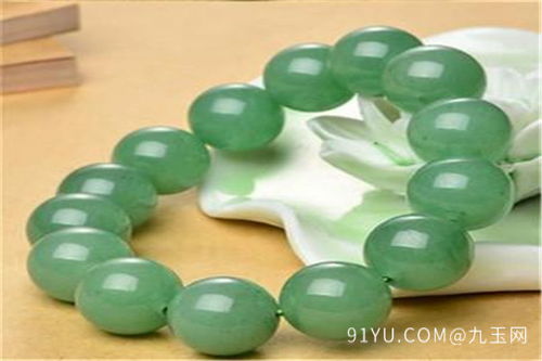 避免阳光直射，远离高温