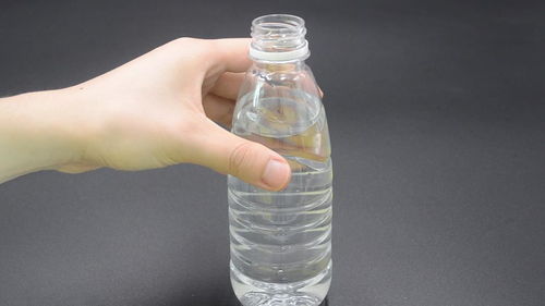 一、小飞虫可Neng对使用的杀虫剂产生了抗药性