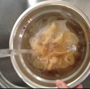 花胶搭配什么药材煲汤最滋补？