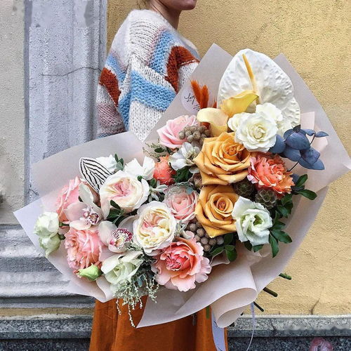 花束搭配的艺术：让美与心意并行