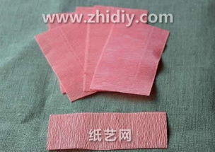 折立体玫瑰，先对折纸条