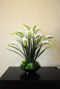 春日花卉保鲜技巧：韭菜的妙用，让花朵更持久