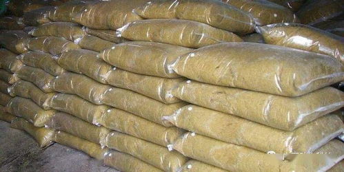 发酵饲料养鸡配方中，玉米和豆粕的比例是多少最合适？