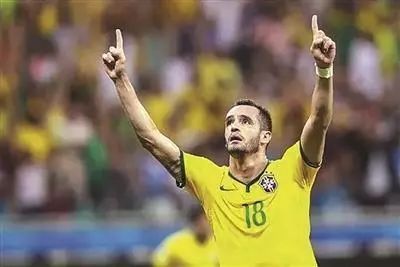 维尼修斯：巴甲赛场上的传球魔术师