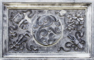 花砖雕， 装饰两不误