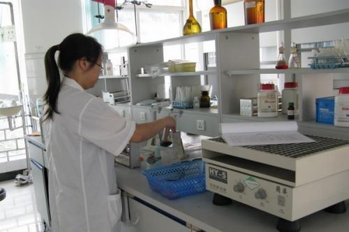 饲料厂化验员工作压力大吗？面临威胁时这份工作还容易干吗？