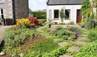 屋前小花园，种什么植物Zui吉利？