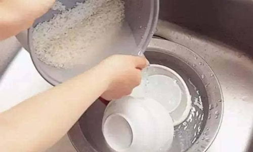 那有人说了用柴油洗衣服，Neng去油渍啊！