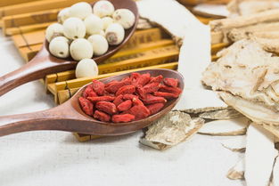 白芷的双重身份：厨房与药房