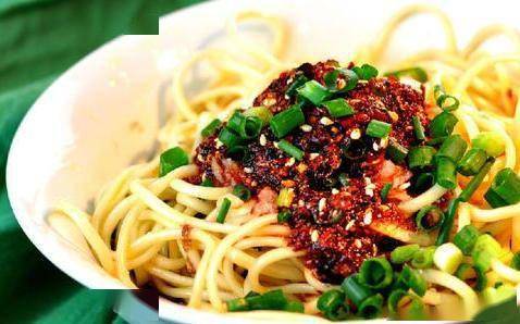 卤肉面，源自我国传统美食